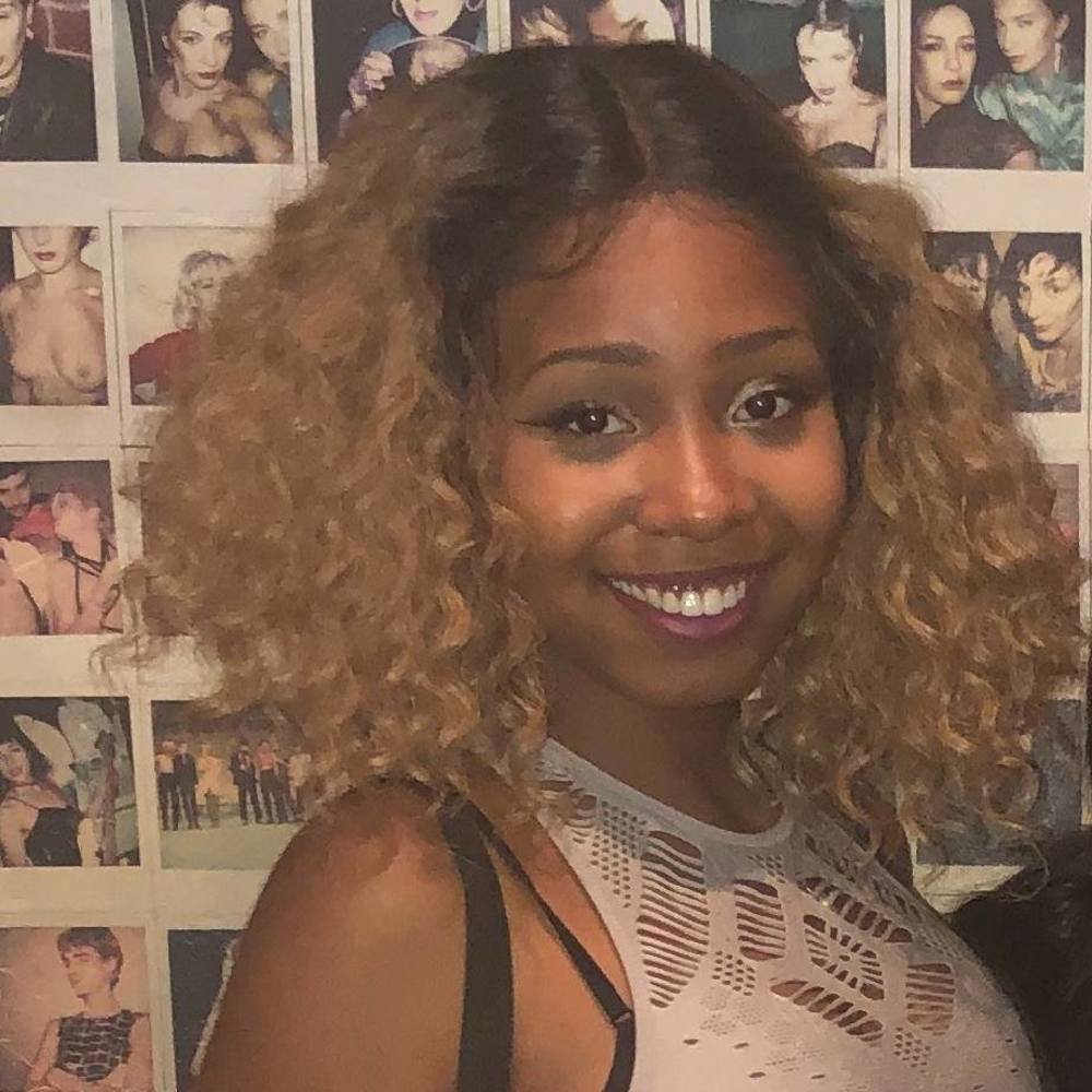 Meet your Posher, Kiana